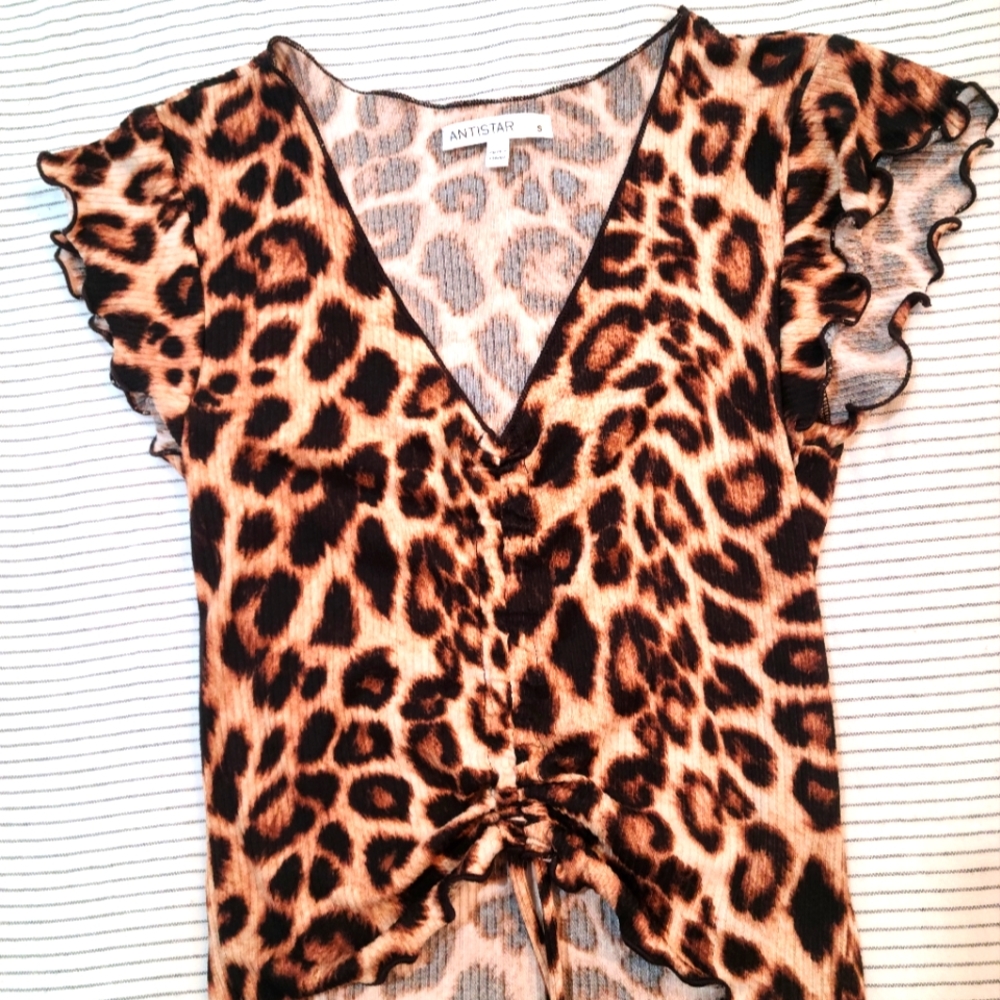 Girls top leopard print